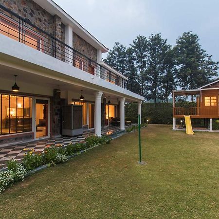 Stayvista At The Banyan Abode With Pool Table, Pet Friendly & Outdoor Pool Manesar Extérieur photo