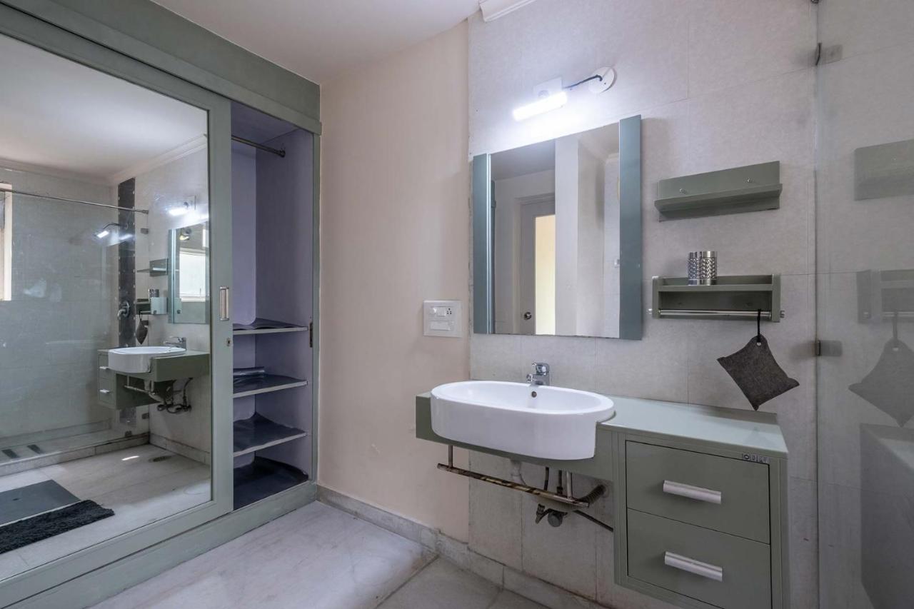 Stayvista At The Banyan Abode With Pool Table, Pet Friendly & Outdoor Pool Manesar Extérieur photo