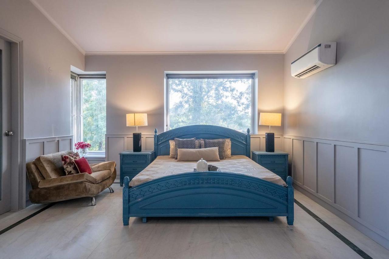 Stayvista At The Banyan Abode With Pool Table, Pet Friendly & Outdoor Pool Manesar Extérieur photo