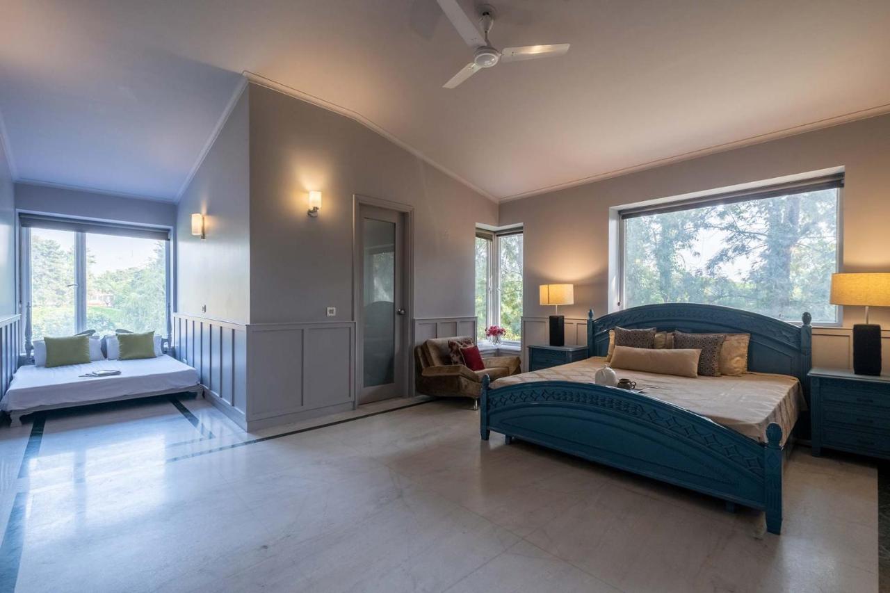 Stayvista At The Banyan Abode With Pool Table, Pet Friendly & Outdoor Pool Manesar Extérieur photo