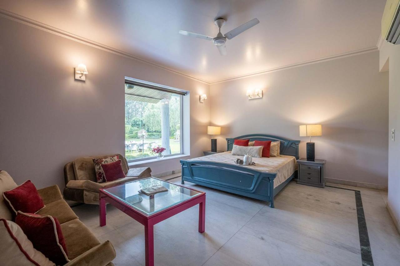 Stayvista At The Banyan Abode With Pool Table, Pet Friendly & Outdoor Pool Manesar Extérieur photo